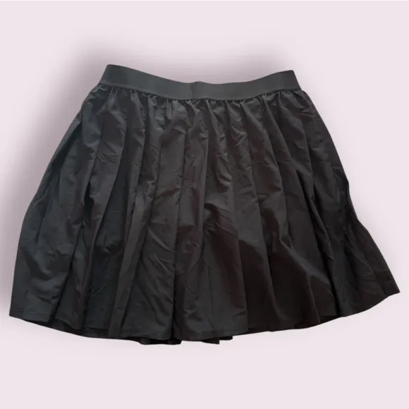 🎾 ALO Varsity Tennis Skort | Size L | Black Pleated 🎾