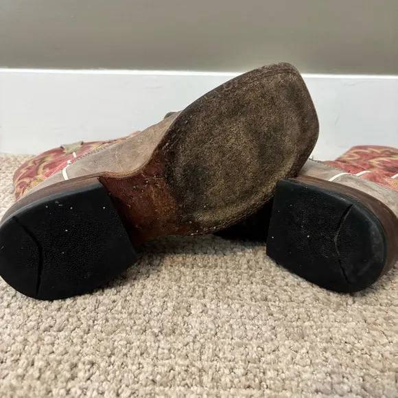 🐎 Ariat Square Toe Womens Cowboy Boots - size 6.5