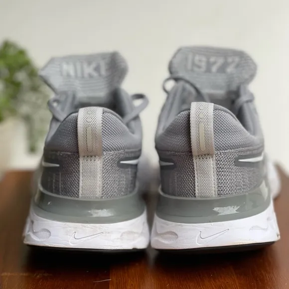 - NIKE React Infinity flyknit 2 Running Particle grey/ white/ black women 8