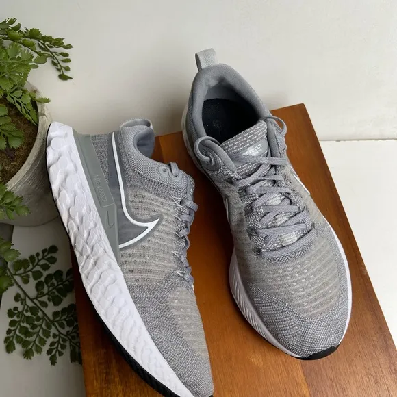 - NIKE React Infinity flyknit 2 Running Particle grey/ white/ black women 8