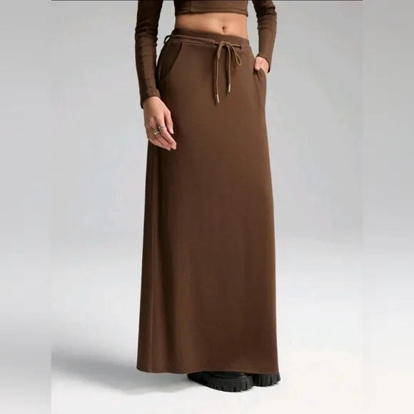 2 pcs Comfy Crop Top   Long Skirt Set - Valentine's Day