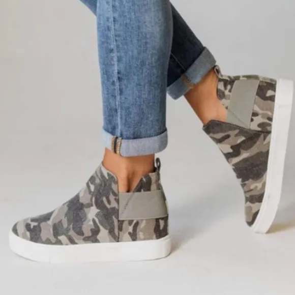 #40 Camo Print Green Olive Slip On Sneakers