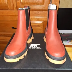 A pair of Sorel Brex Chelsea boots in a women's size 10, waterproof. NWB.