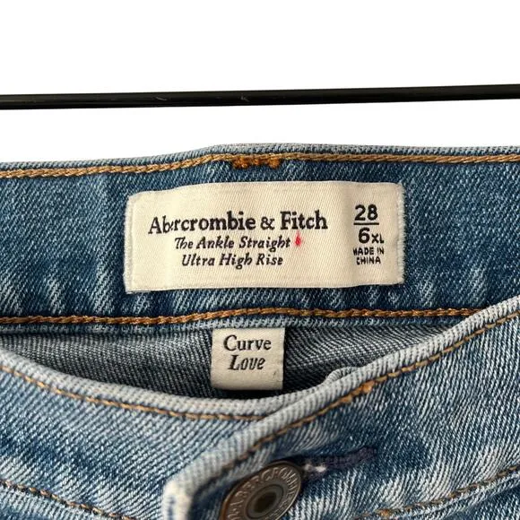 Abercrombie &amp; Fitch Curve Love Ankle Straight Ultra High Rise Jeans Size 6 XL