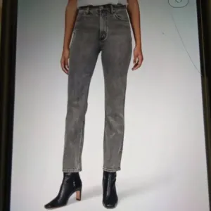 Abercrombie &amp; Fitch Ultra High Rise Ankle Straight Curve Love, Size 28 Women