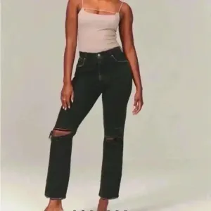 Abercrombie &amp; Fitch Ultra High Rise Ankle Straight Jean Size 26