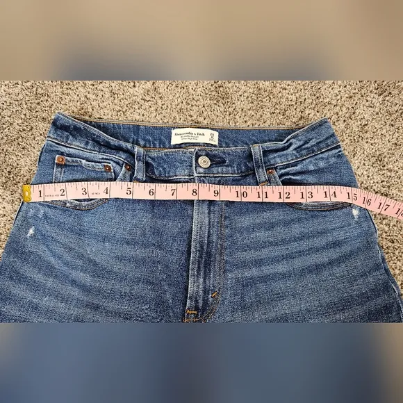 Abercrombie and Fitch Curve Love Ultra High Rise Ankle Straight Jean Size 29/8L
