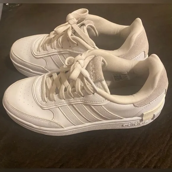 Adidas  cloud foam comfort shoes