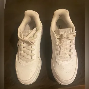 Adidas  cloud foam comfort shoes