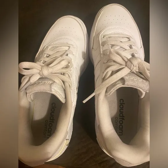 Adidas  cloud foam comfort shoes