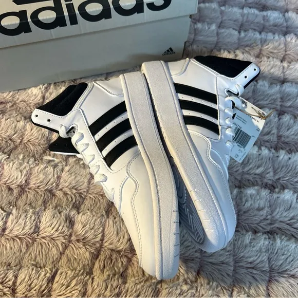 Adidas Hoops 3.0 sneakers size 5