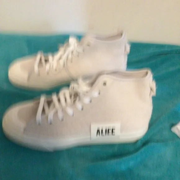 ADIDAS NIZZA HI  ALIFE SNEAKERS SZ 9.5 NWT
