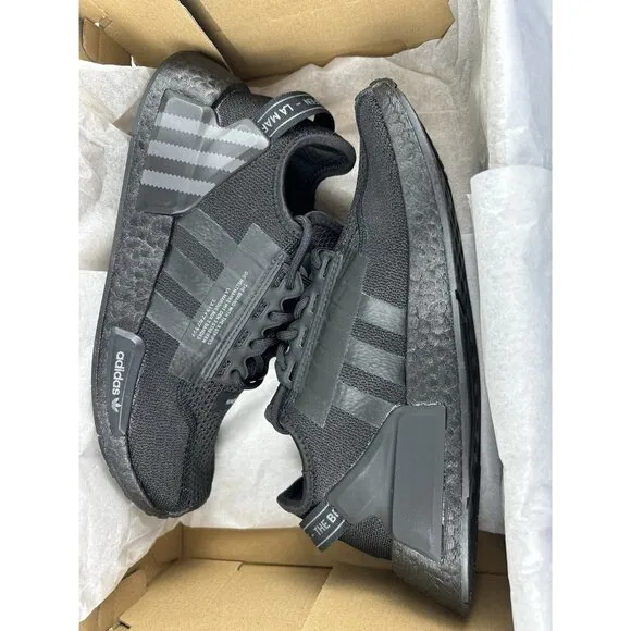Adidas Originals NMD R1 V2 Casual Sneakers FZ6238. Core Black Unisex Size US 6.5
