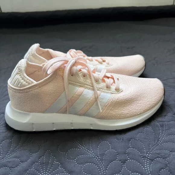 Adidas Originals Swift Run Shoes Women's SZ 7 PRB 698001 NWOB Athleisure Sports