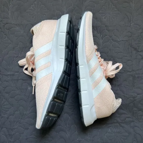 Adidas Originals Swift Run Shoes Women's SZ 7 PRB 698001 NWOB Athleisure Sports