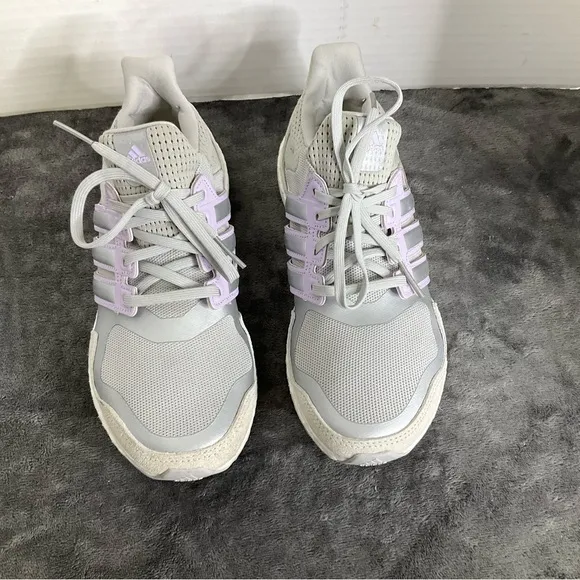Adidas Ultraboost Women’s Size 7.5 Gray/Purple Metallic Tint DNA FW8390 Running