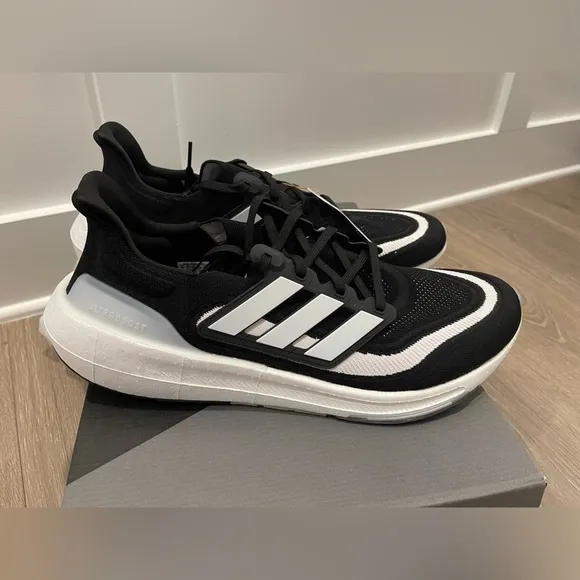 🔥ADIDAS ULTRABOOST🔥