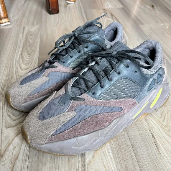 adidas Yeezy Boost 700Mauve