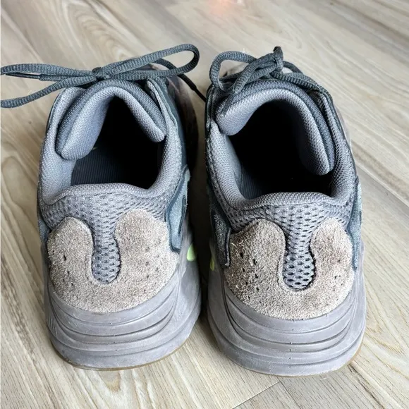 adidas Yeezy Boost 700Mauve