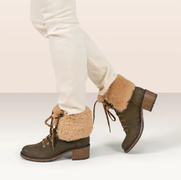 Aetrex Brooklyn Weatherproof Fur Lace Up Boot