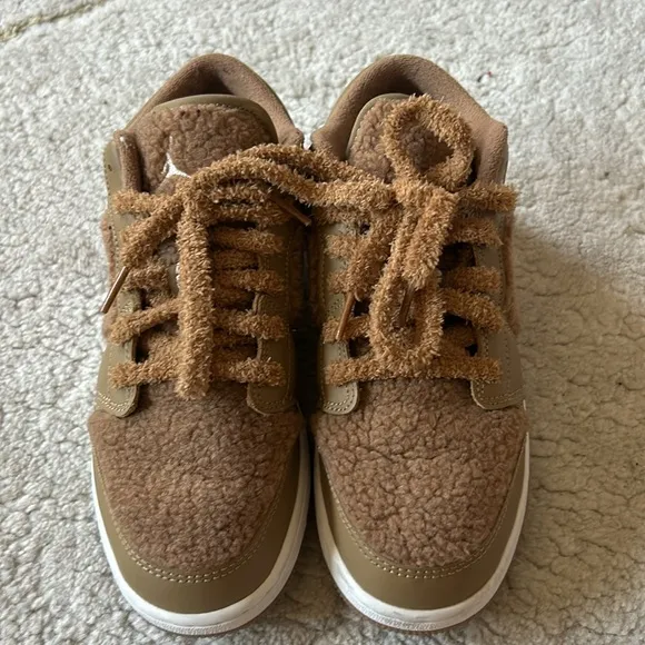 Air Jordan 1 Low Utility GS 'Teddy Bear'