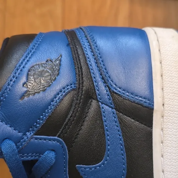AIR JORDAN 1 RETRO HIGH OG  Dark Marine