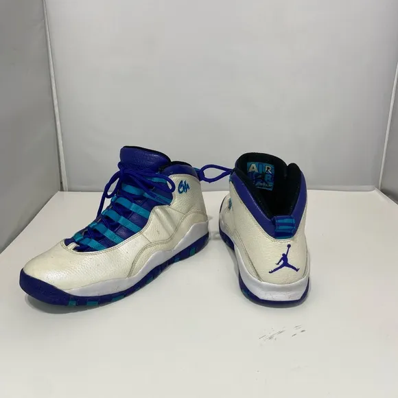 Air Jordan 10 Retro Charlotte Hornets Sneakers