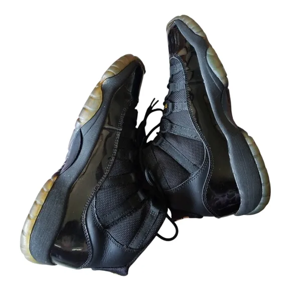 Air Jordan 11 Retro High Top Boy's Black Basketball Shoes Size 5.5