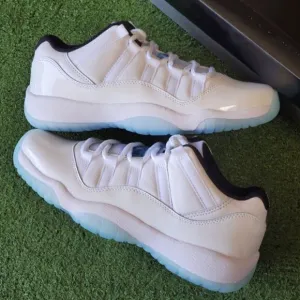 AIR JORDAN 11 retro low legend blue size 5 women = 3.5Y kids