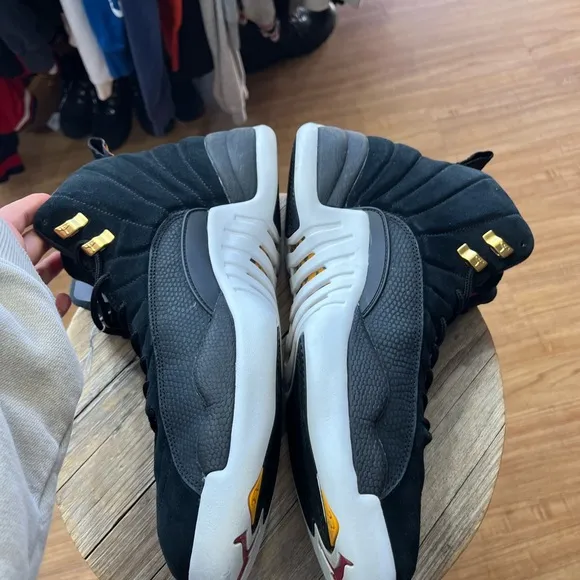 Air Jordan 12 Retro Reverse Taxi Size 13