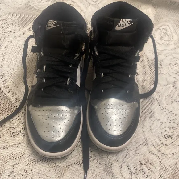 Air Jordan 1Retro high OG TD silver toe unisex sneakers.