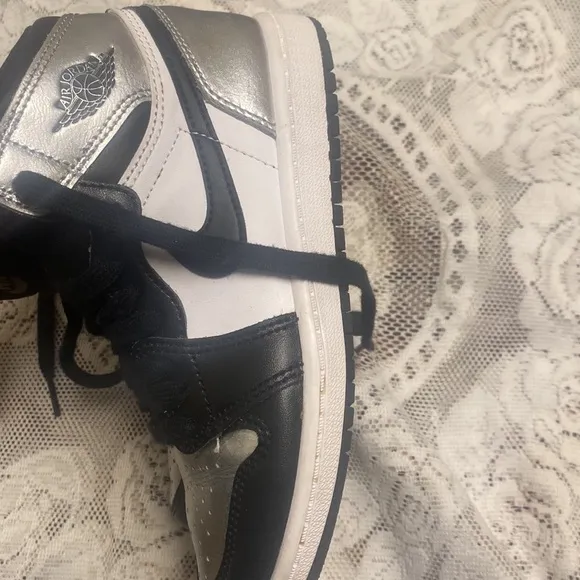 Air Jordan 1Retro high OG TD silver toe unisex sneakers.