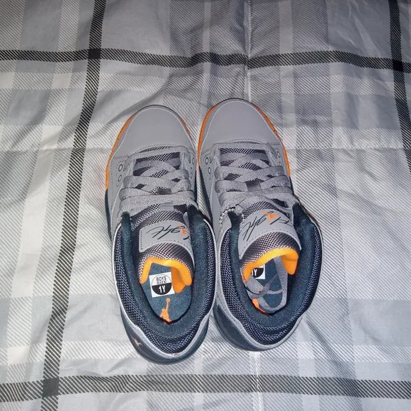 Air Jordan Flight 1 Gray and Orange High-Top Sneakers New Size 1 Youth