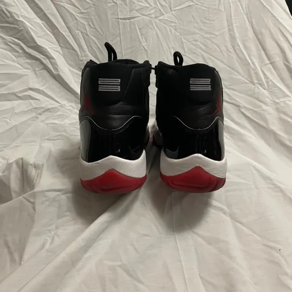 Air Jordan retro 11 Bred 2019 size 13