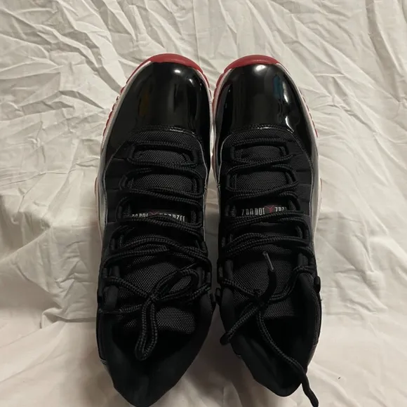 Air Jordan retro 11 Bred 2019 size 13