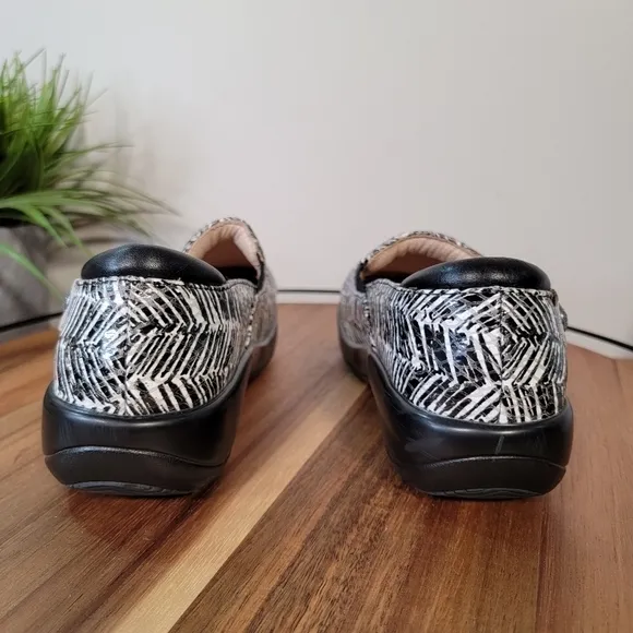 Alegria Keli Black &amp; white Professional Nursing Nurse Work Shoes Flats Size 36