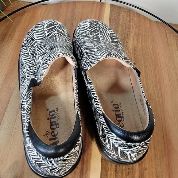 Alegria Keli Black &amp; white Professional Nursing Nurse Work Shoes Flats Size 36