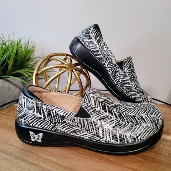 Alegria Keli Black &amp; white Professional Nursing Nurse Work Shoes Flats Size 36