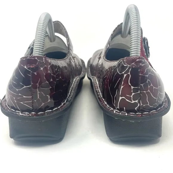 Alegria Paloma Wine Etched Comfort Shoes Red Womens 39