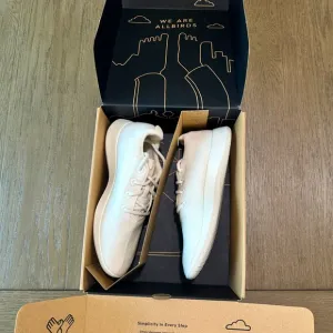 allbirds Men’s Wool Runners Size 10 Natural White (Cream) New in box
