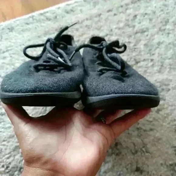 Allbirds Womens Dark Gray Wool Runner 8