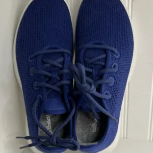 Allbirds Womens Tree Runner Blue Running Shoes Size 9 JG-5655734 in Blue