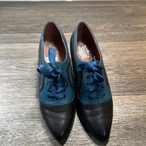 American Duchess vintage  Black and Blue Oxford Shoes woman’s size 11 (b65)