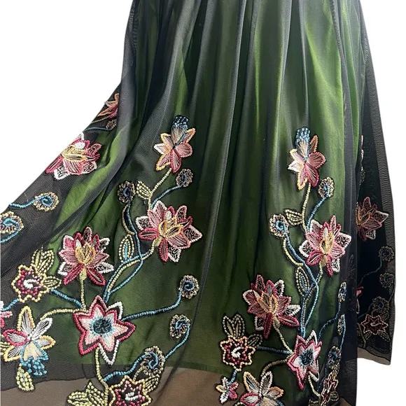Anthropologie Basil &amp; Maude embroidered  cotton/polyester skirt size 4
