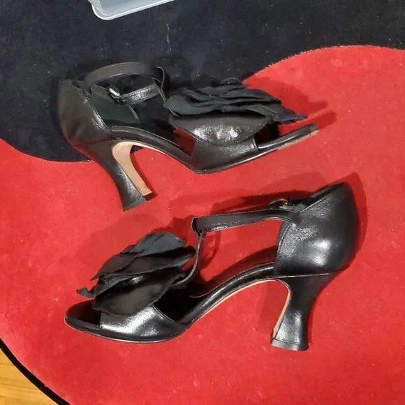 Anyi Lu Handmade in Italy Elegant Women's Heels with Flower Size 37 or 7