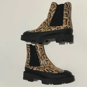 AQUATALIA CHELSEA ANKLE BOOTS HOLLY SNAKE EMBOSSED WATERPROOF Women’s Size 7