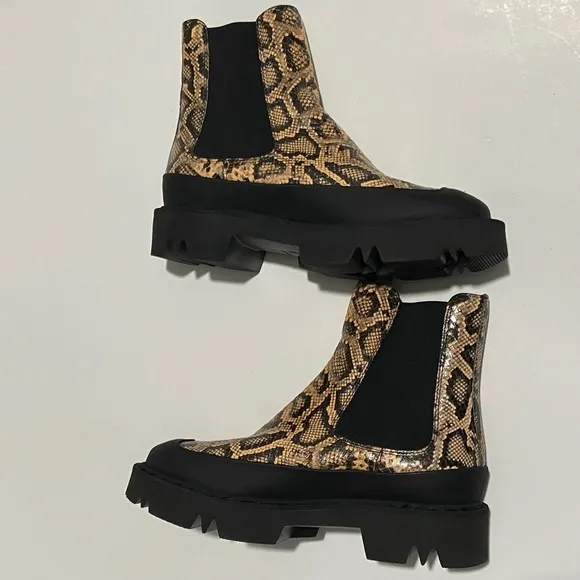 AQUATALIA CHELSEA ANKLE BOOTS HOLLY SNAKE EMBOSSED WATERPROOF Women’s Size 7