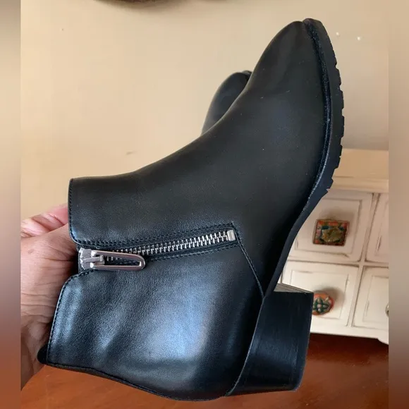 Aquatalia Fantina Waterproof Boots Black Leather 9 Old Money