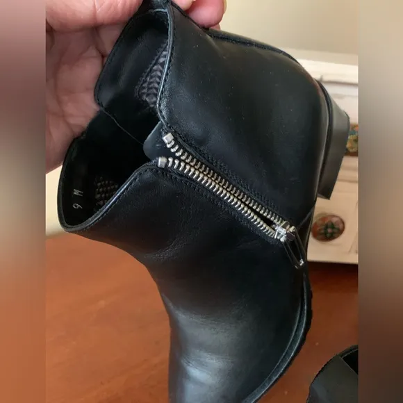 Aquatalia Fantina Waterproof Boots Black Leather 9 Old Money