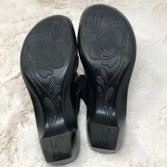 Aravon Black Strappy Women's Comfort Slide On Sandals 9B